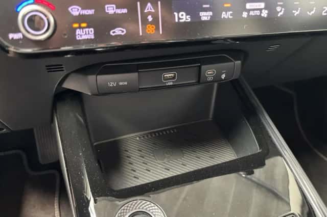Kia Niro EV (2024) thumbnail 18