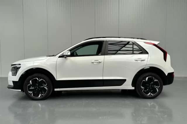 Kia Niro EV (2024) thumbnail 24