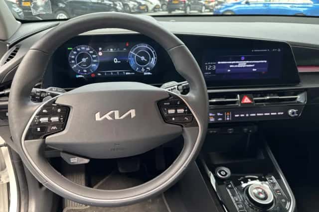 Kia Niro EV (2024) thumbnail 4