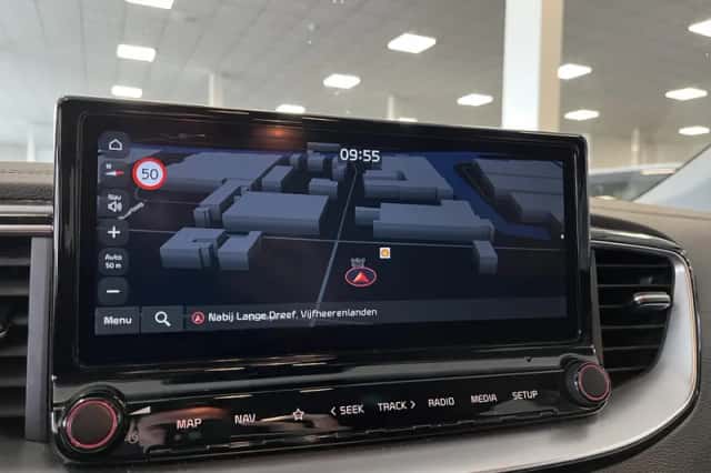 Kia Ceed Sportswagon (2023) thumbnail 19