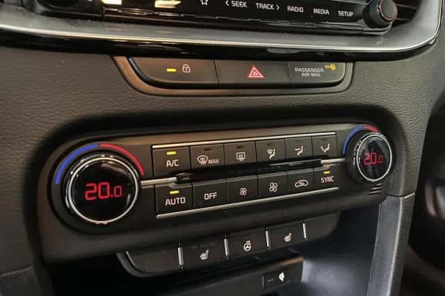 Kia Ceed Sportswagon (2023) thumbnail 21