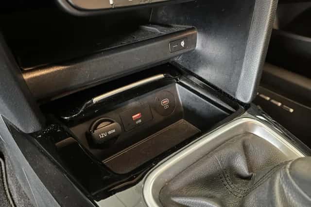 Kia Ceed Sportswagon (2023) thumbnail 23