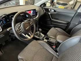 Kia Ceed Sportswagon (2023) thumbnail 5