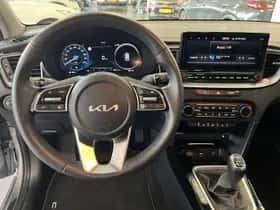 Kia Ceed Sportswagon (2023) thumbnail 6