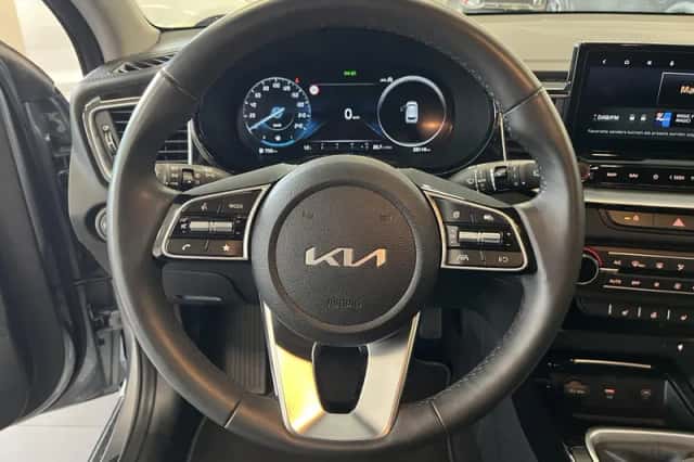 Kia Ceed Sportswagon (2023) thumbnail 7