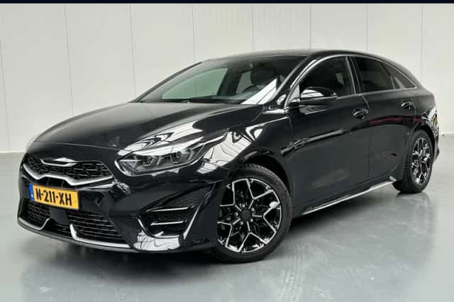 Kia Proceed (2022) thumbnail 1