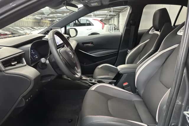 Toyota Corolla (2025) thumbnail 2