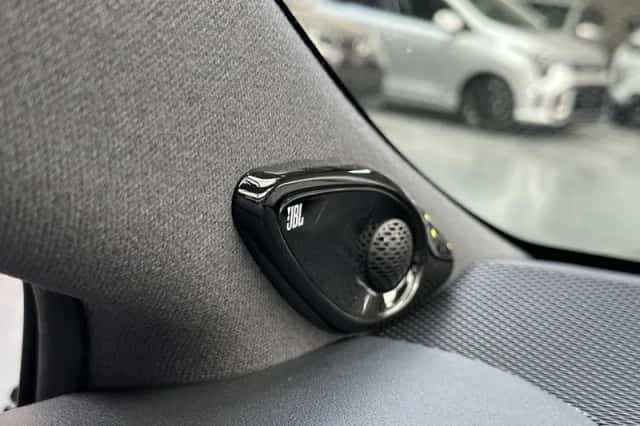 Toyota Corolla (2025) thumbnail 19