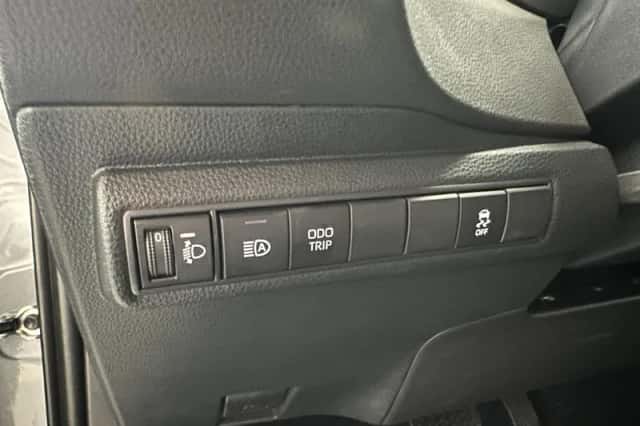 Toyota Corolla (2025) thumbnail 4