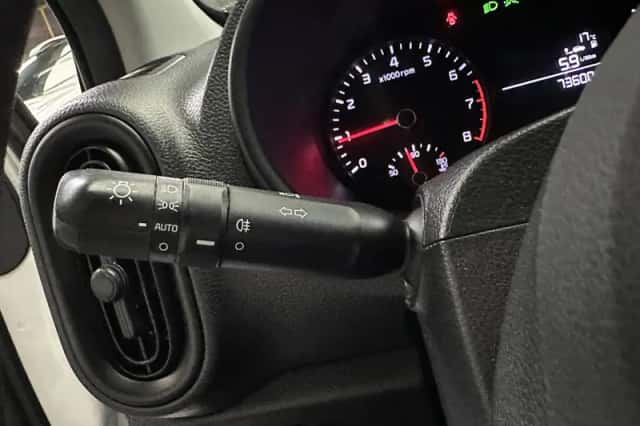 Kia Picanto (2020) thumbnail 6