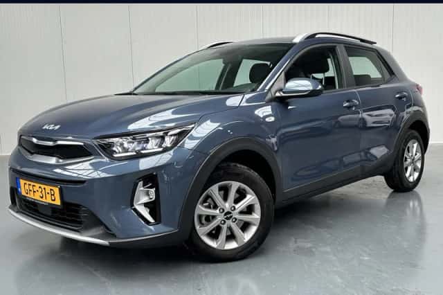 Kia Stonic (2024) thumbnail 1