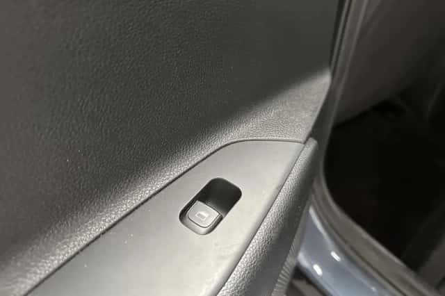 Kia Stonic (2024) thumbnail 17