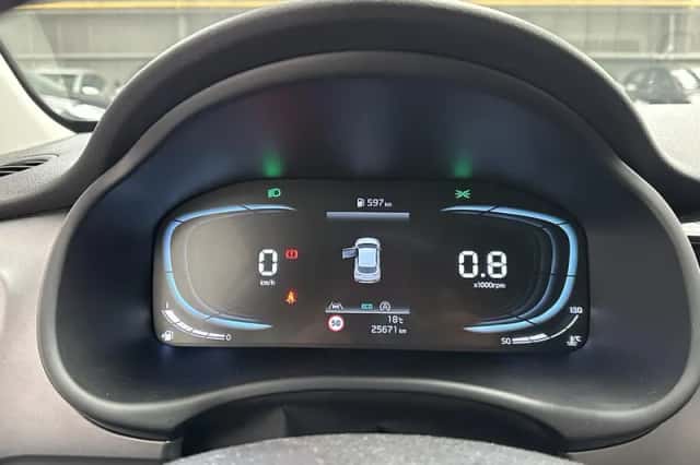 Kia Stonic (2024) thumbnail 5