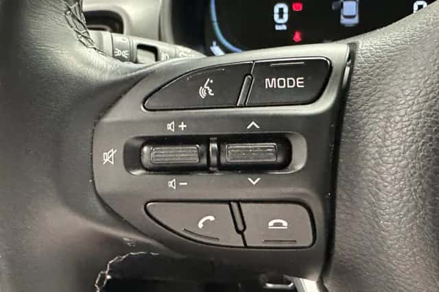Kia Stonic (2024) thumbnail 8