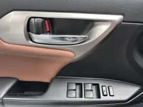 Lexus CT (2017) thumbnail 17