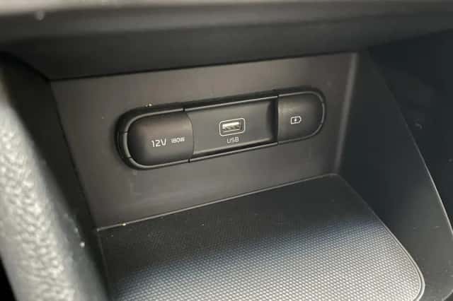 Kia Niro (2019) thumbnail 18
