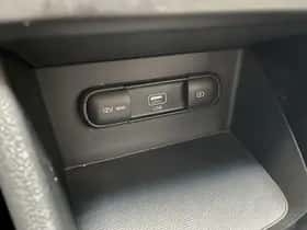 Kia Niro (2019) thumbnail 18