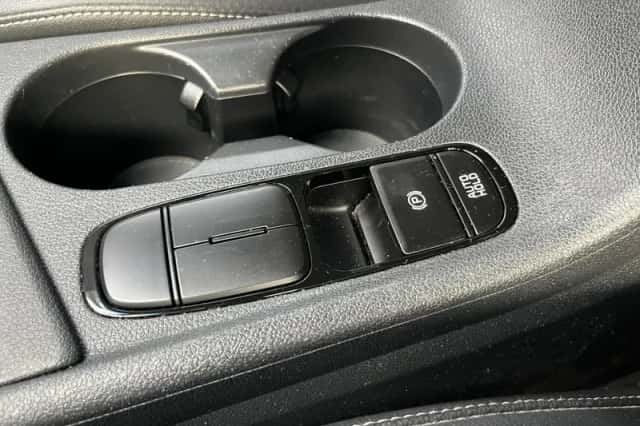 Kia Niro (2019) thumbnail 20
