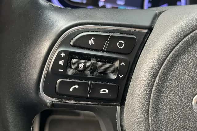 Kia Niro (2019) thumbnail 6