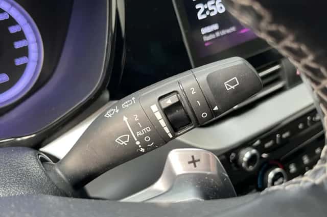 Kia Niro (2019) thumbnail 9