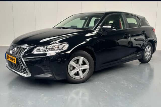 Lexus CT (2019) thumbnail 1