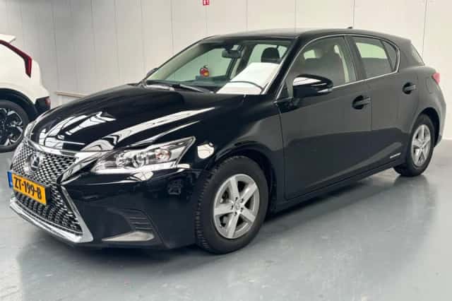 Lexus CT (2019) thumbnail 16