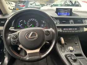 Lexus CT (2019) thumbnail 3