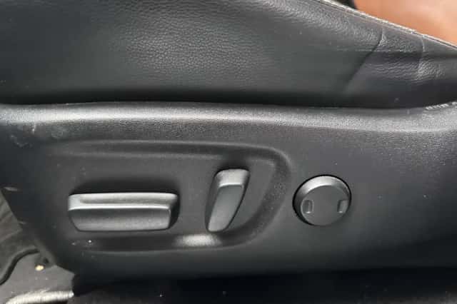 Toyota RAV4 (2018) thumbnail 18