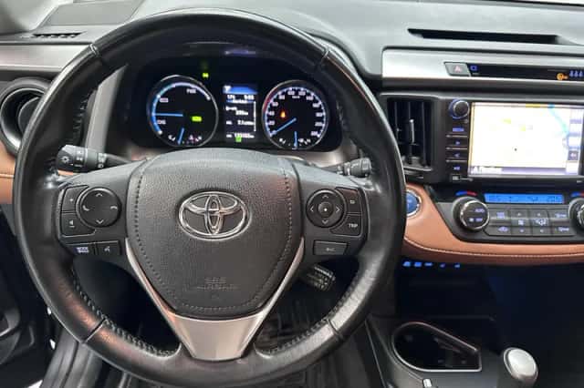 Toyota RAV4 (2018) thumbnail 3