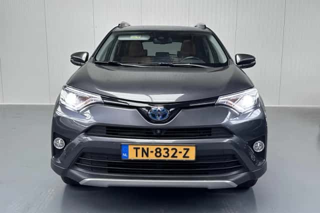 Toyota RAV4 (2018) thumbnail 24