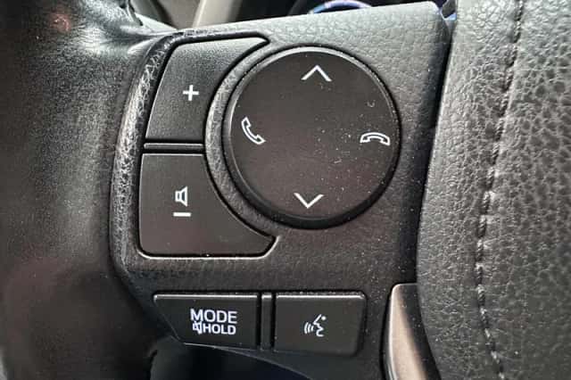 Toyota RAV4 (2018) thumbnail 5