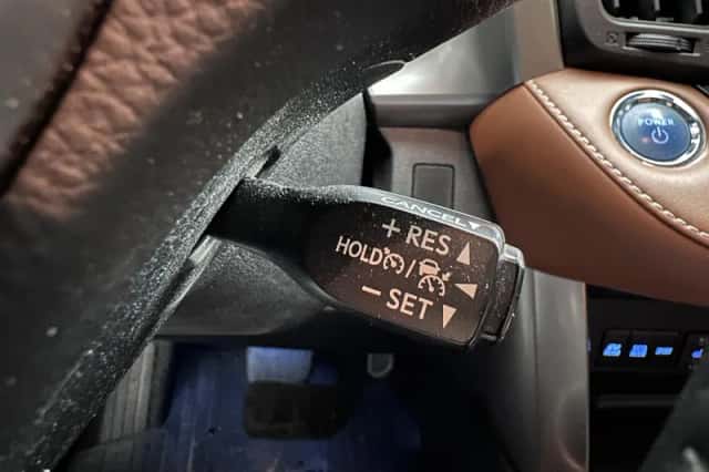 Toyota RAV4 (2018) thumbnail 9