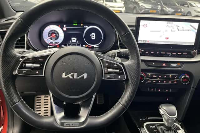 Kia Proceed (2024) thumbnail 7