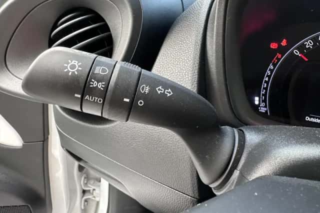 Toyota Aygo (2024) thumbnail 7