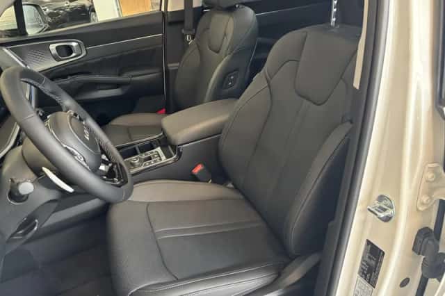 Kia Sorento (2025) thumbnail 12