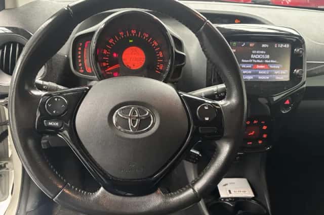 Toyota Aygo (2017) thumbnail 5