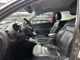 Kia Sportage (2013) thumbnail 2