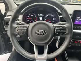 Kia Stonic (2020) thumbnail 5