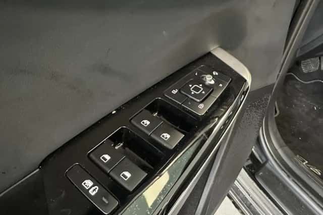 Kia EV6 (2024) thumbnail 3