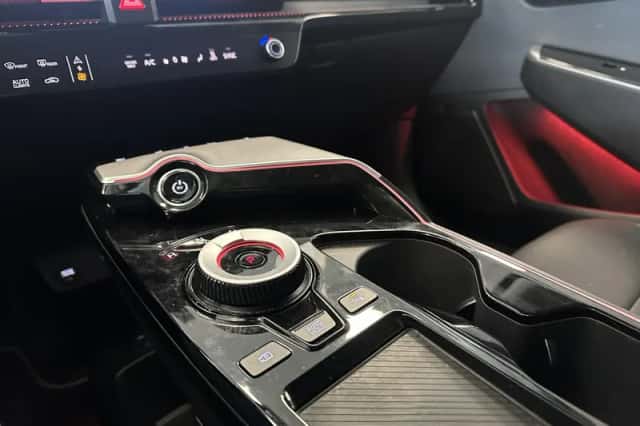 Kia EV6 (2024) thumbnail 23