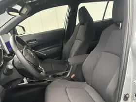 Toyota Corolla (2024) thumbnail 3