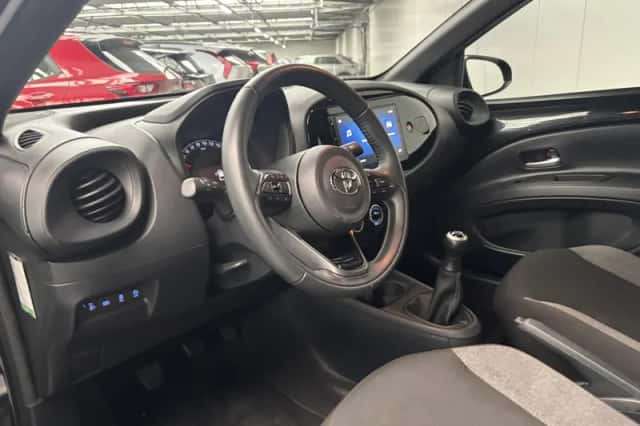 Toyota Aygo (2024) thumbnail 2