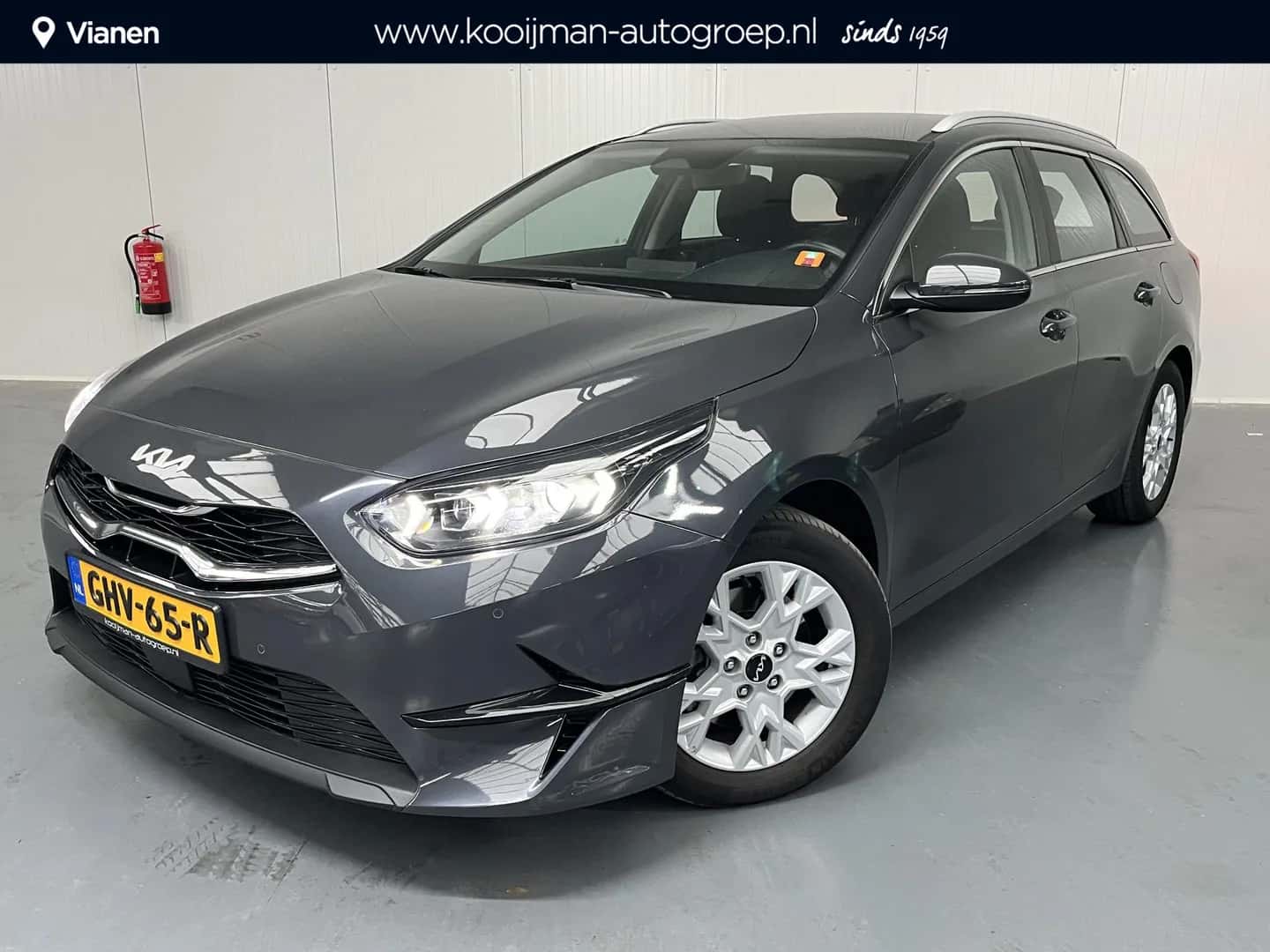 Kia Ceed Sportswagon (2024) — foto 1