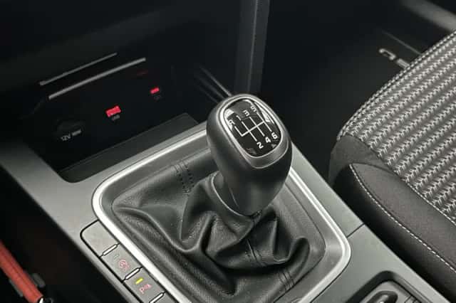 Kia Ceed Sportswagon (2024) thumbnail 18