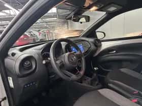 Toyota Aygo (2024) thumbnail 2