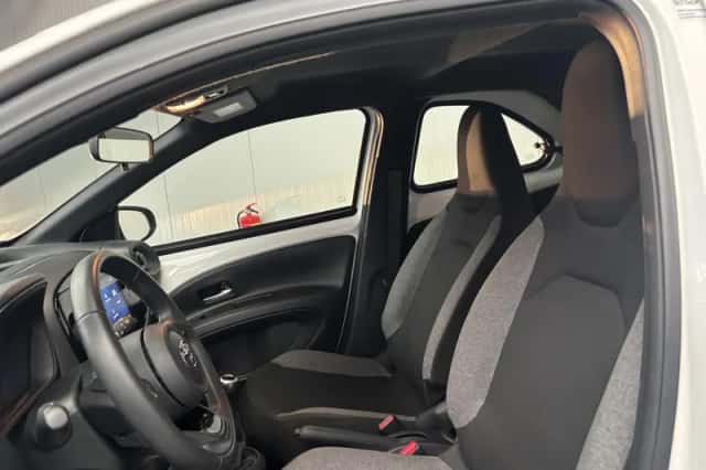 Toyota Aygo (2024) thumbnail 3