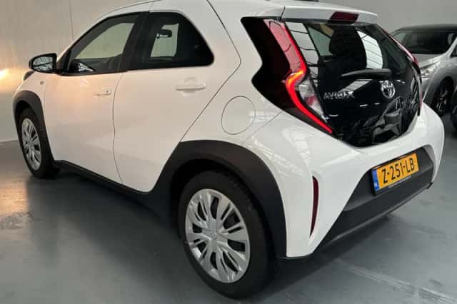 Toyota Aygo (2024) thumbnail 25