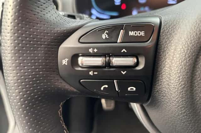 Kia Stonic (2024) thumbnail 7