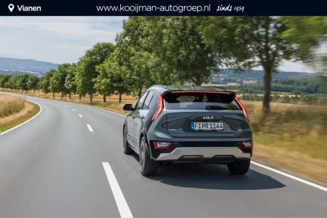 Kia Niro (2025) thumbnail 2