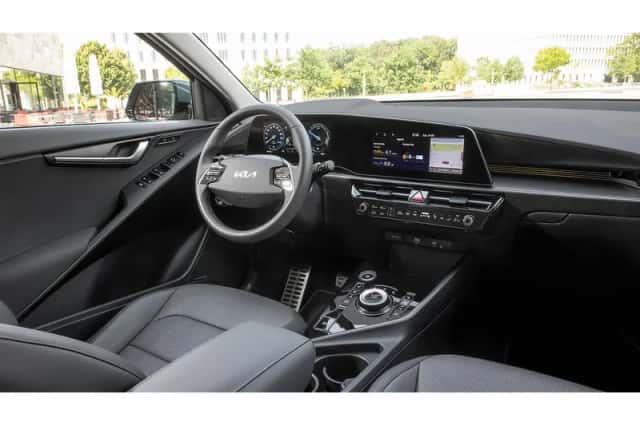 Kia Niro (2025) thumbnail 4